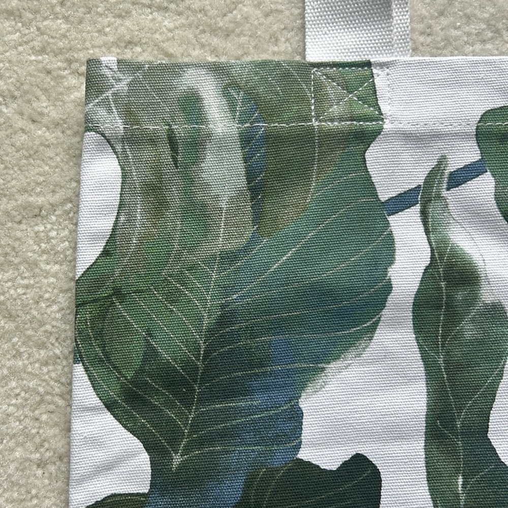 Tommy Bahama Tropical Tote Bag - Picture 3 of 11